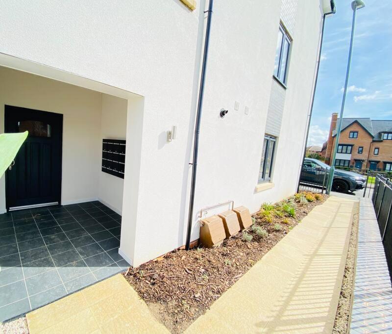 Beautiful, Brand New Apartment! Cheltenham Exterior photo